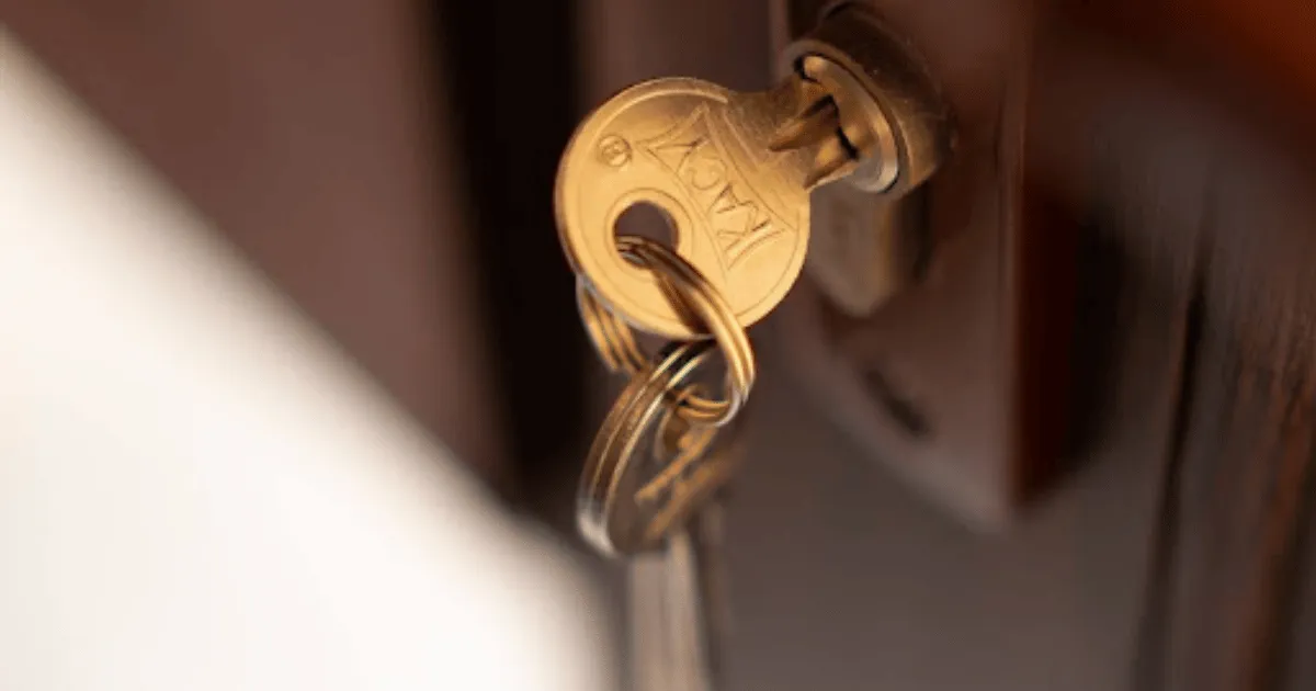 Key Won't Turn in the Lock: Causes and Fixes