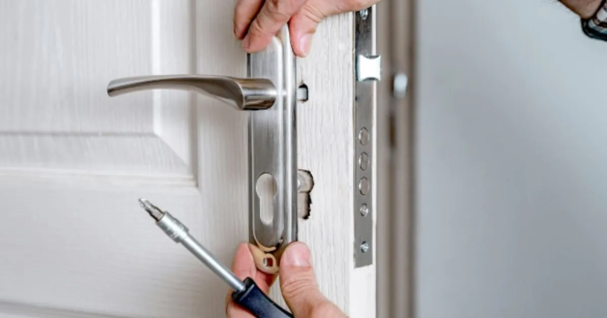 Emergency Locksmith Checklist for When You're Locked Out