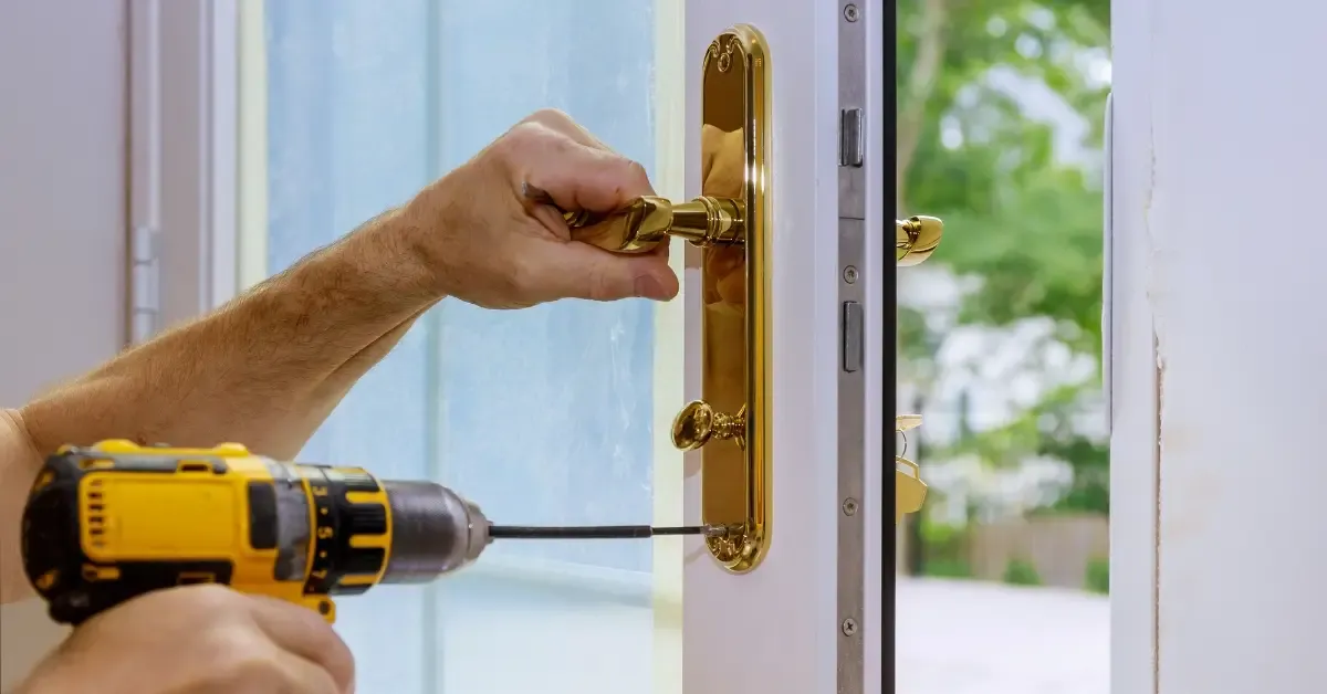 How Much To Install A Door Lock UK: Factors That Affect Price