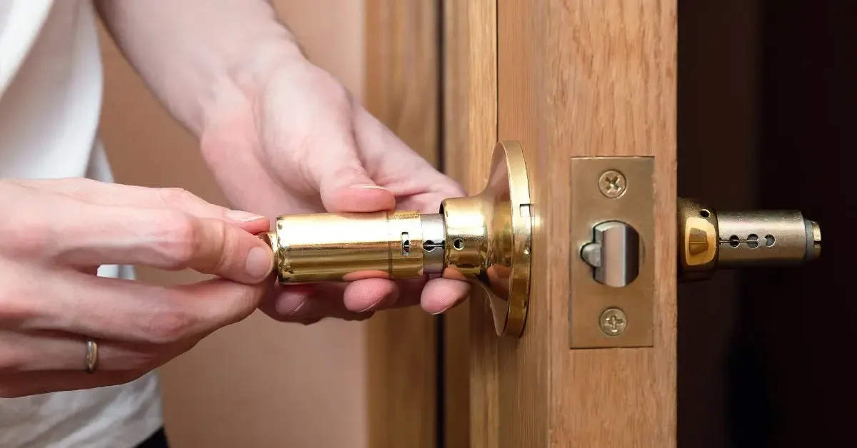 Door Lock Mechanism Repair and Maintenance Guide